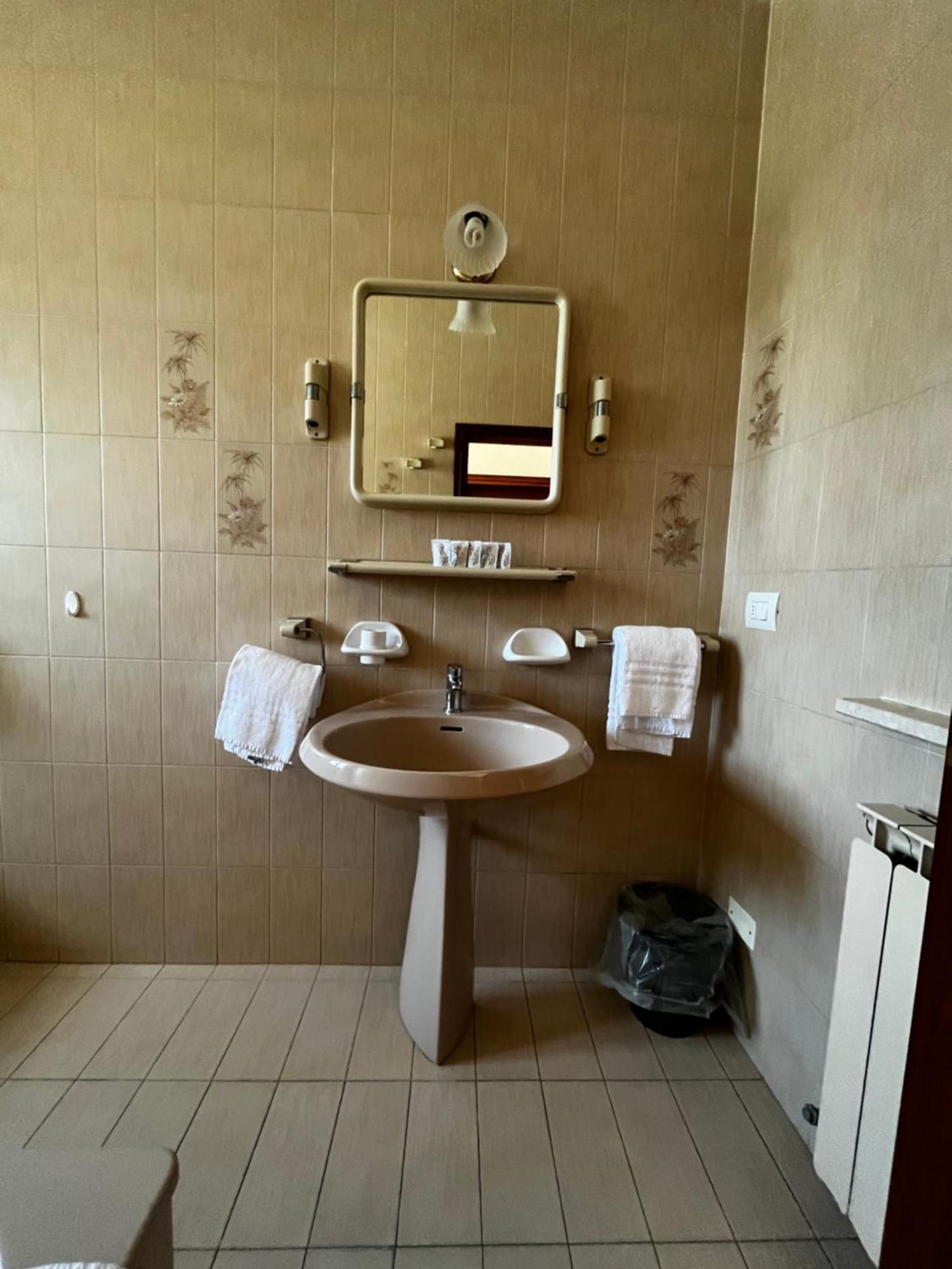 orlando Appartement Porto Garibaldi Buitenkant foto